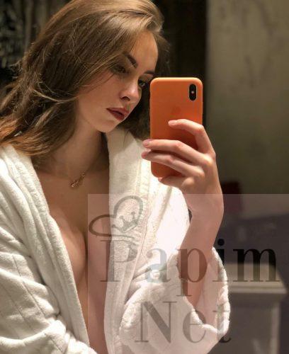 Gece görüşen Bursa escort Naz centilmen beyleri bekliyor