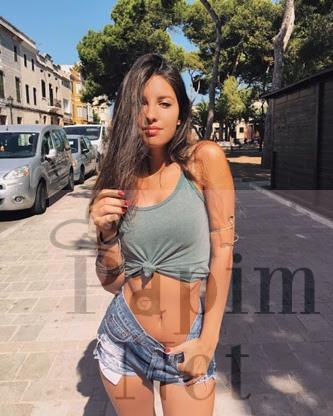 Liseli seksi Bahçeşehir escort Kıvılcım