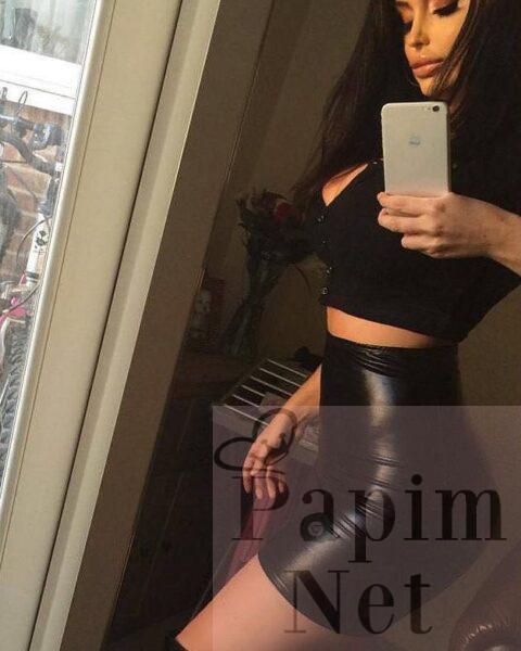 Eve gelen Beşiktaş escort Deniz ile sınırsız zevk