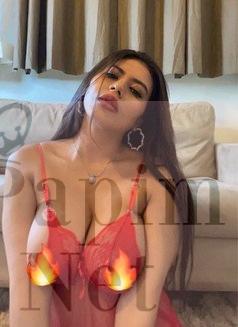 Çılgın Beylikdüzü escort bayan Sibel çok eğlenceli