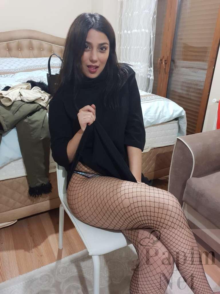 Otelde görüşme yapan Mersin escort bayan Yeliz