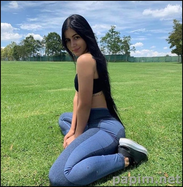 Hoş zamanları geçirmeyi çok seven Mersin escort bayan Hande