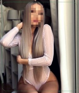 Giresun Bakımlı Escort Demet Oral Fantezisi Yaşatıyor