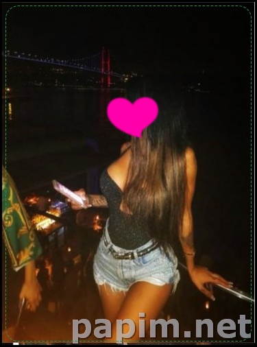 Hatay Üniversiteli Escort Petek Genç Fiziğine Aşık Ediyor