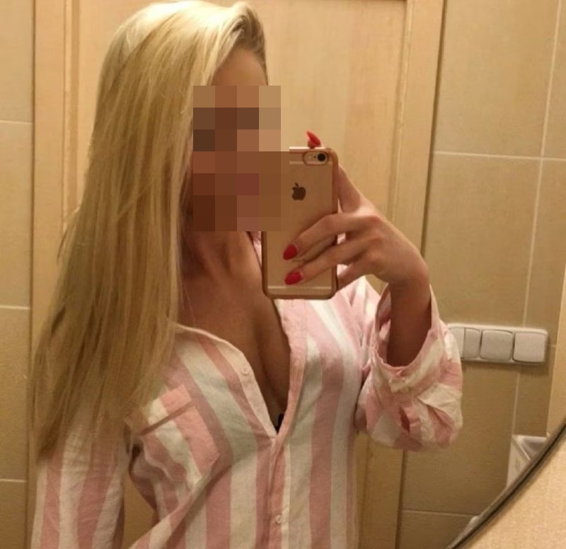 İzmir Vip Rus Escort Jasmina Otele Geliyor